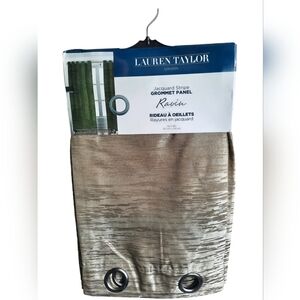 Curtain‎ set of 2 Sage green panel NWT